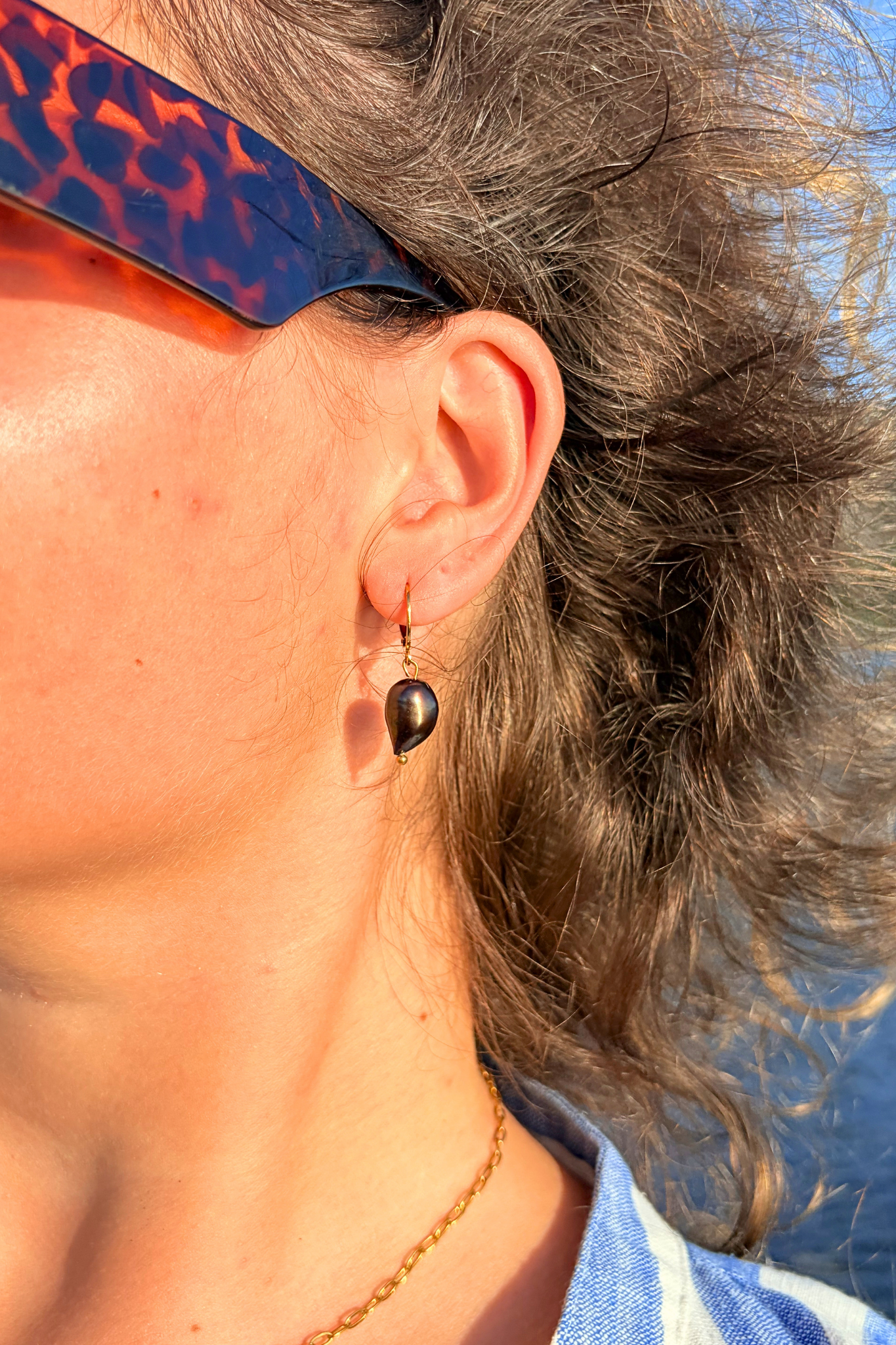 Boucles d'Oreilles Perle d'Eau Douce Noire