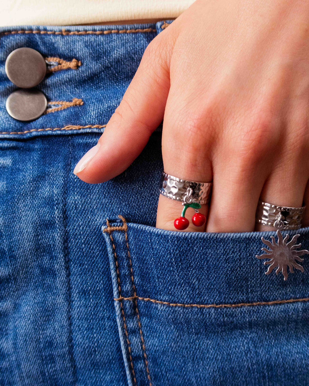 Bague Breloque Cerise Argentée